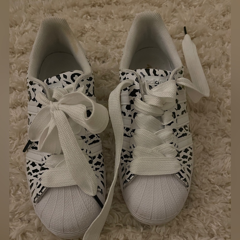 Adidas Woman’s superstar Cheetah print